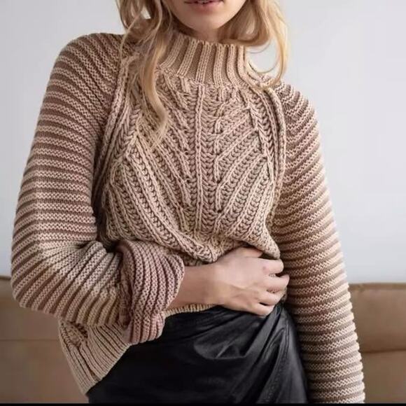Free People Chunky Knit Sweetheart Sweater Sz Small Oversized Cropped Cozy Boho - Picture 1 of 6
